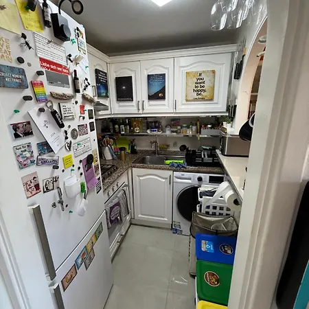 Flat Surrounded By Nature Wifi & Pool & Nearby