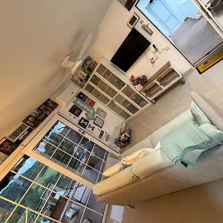 Flat Surrounded By Nature Wifi & Pool & Nearby *