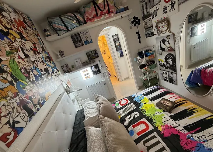 Flat Surrounded By Nature Wifi & Pool & Nearby Apartment *