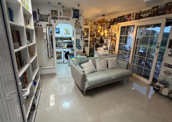 Flat Surrounded By Nature Wifi & Pool & Nearby Apartment *