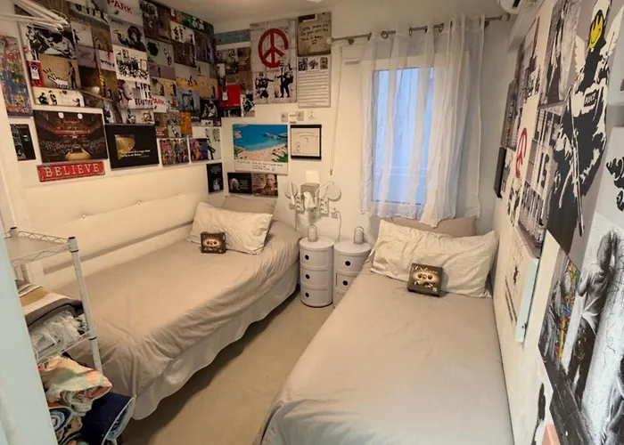 Flat Surrounded By Nature Wifi & Pool & Nearby Apartment