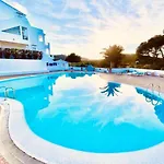 Апартаменты Flat Surrounded By Nature Wifi & Pool & Nearby Сон-Парк