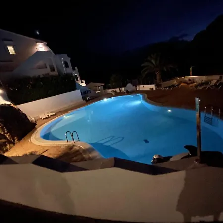 Flat Surrounded By Nature Wifi & Pool & Nearby Apartman