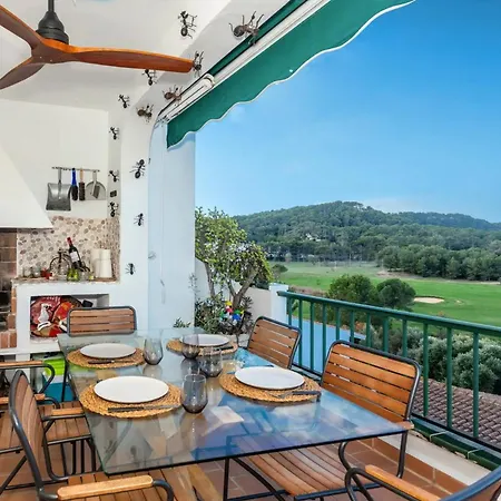 Apartment Flat Surrounded By Nature Wifi & Pool & Nearby *