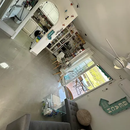 Apartment Flat Surrounded By Nature Wifi & Pool & Nearby *