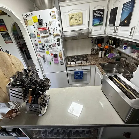 Flat Surrounded By Nature Wifi & Pool & Nearby 아파트