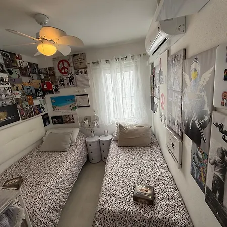 Flat Surrounded By Nature Wifi & Pool & Nearby *