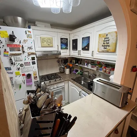Flat Surrounded By Nature Wifi & Pool & Nearby Apartman