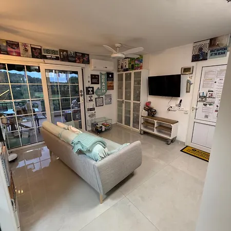 Flat Surrounded By Nature Wifi & Pool & Nearby
