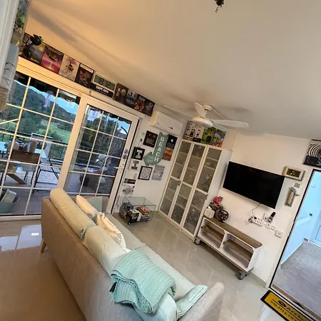 Flat Surrounded By Nature Wifi & Pool & Nearby *