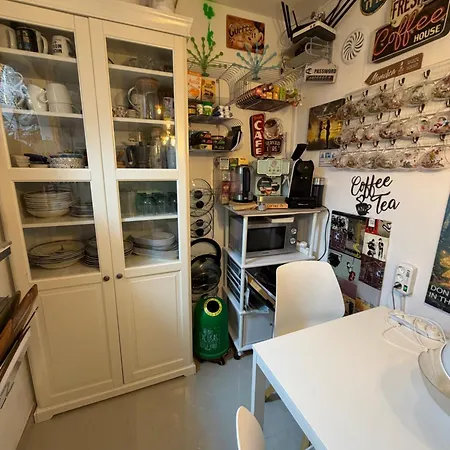 Flat Surrounded By Nature Wifi & Pool & Nearby Apartman