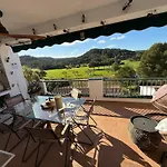 아파트 Flat Surrounded By Nature Wifi & Pool & Nearby *