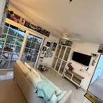 Flat Surrounded By Nature Wifi & Pool & Nearby *